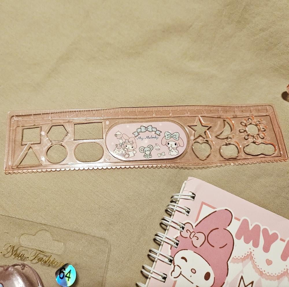 My Melody 9 Pc Bundle - Picture 10 of 13